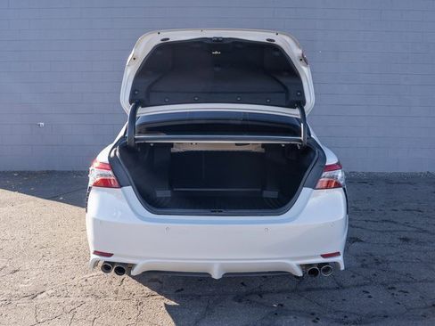 Used 2019 Toyota Camry XSE image 14