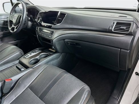 Certified 2022 Honda Passport TrailSport image 33