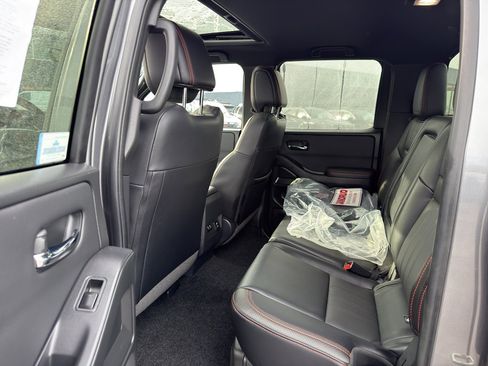 Certified 2024 Nissan Frontier PRO-4X w/ Pro Premium Package image 32