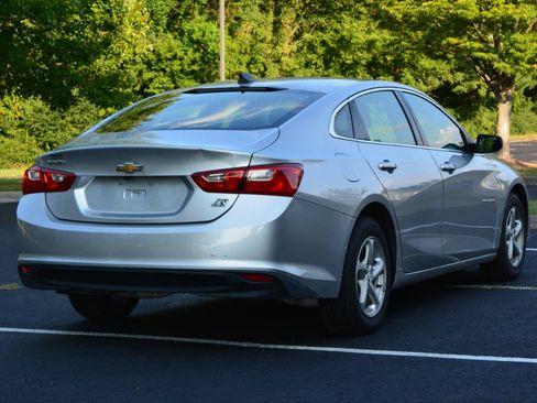 Used 2017 Chevrolet Malibu LS FWD image 5