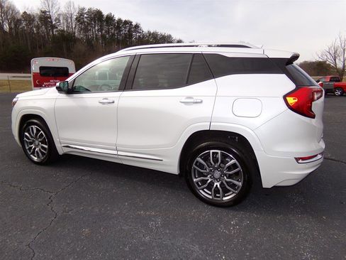 Used 2022 GMC Terrain Denali w/ Denali Premium Package image 14