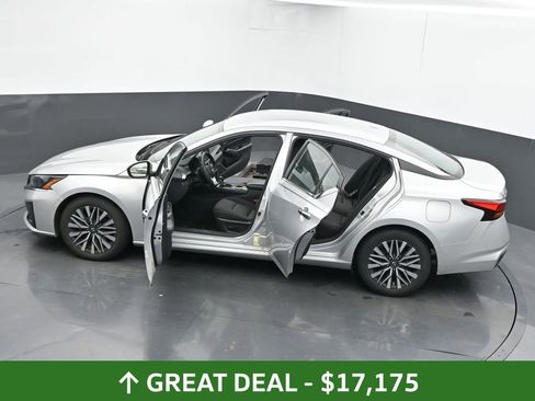 Used 2023 Nissan Altima 2.5 SV image 63