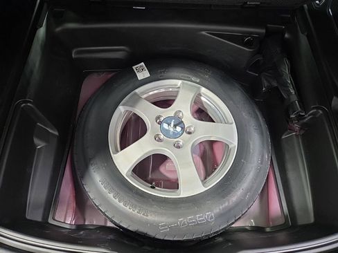 Used 2024 Jeep Grand Cherokee Limited w/ Luxury Tech Group II image 42