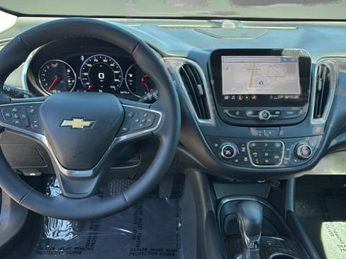 Used 2024 Chevrolet Malibu LT FWD image 9