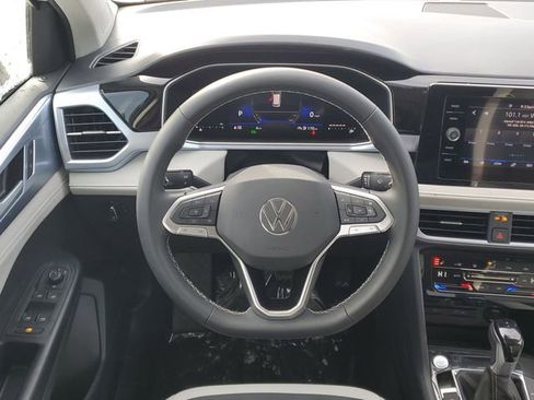 New 2026 Volkswagen Taos SE FWD image 26