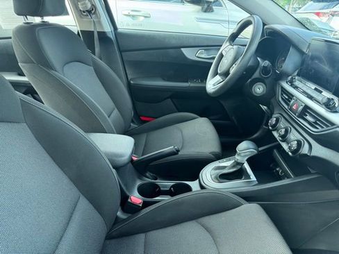 Certified 2024 Kia Forte LXS FWD image 5