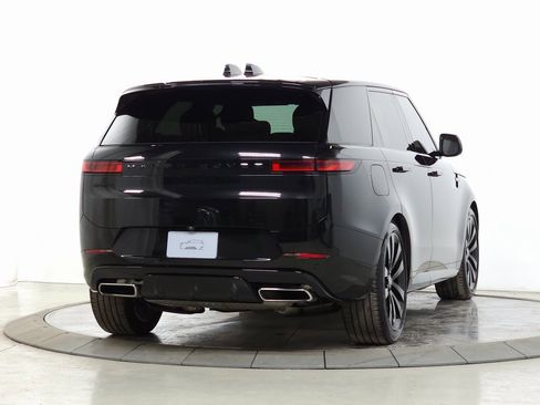 Used 2025 Land Rover Range Rover Sport Dynamic SE image 8