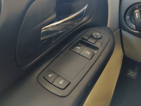 Used 2016 Dodge Grand Caravan SE w/ Quick Order Package 29E SE image 27