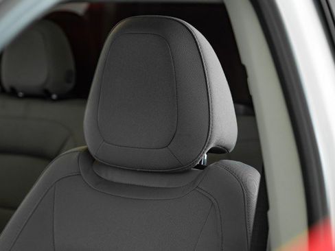 Used 2019 Chevrolet Colorado W/T image 26