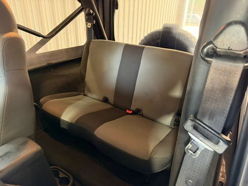 Used 2005 Jeep Wrangler Unlimited AWD/4WD image 10