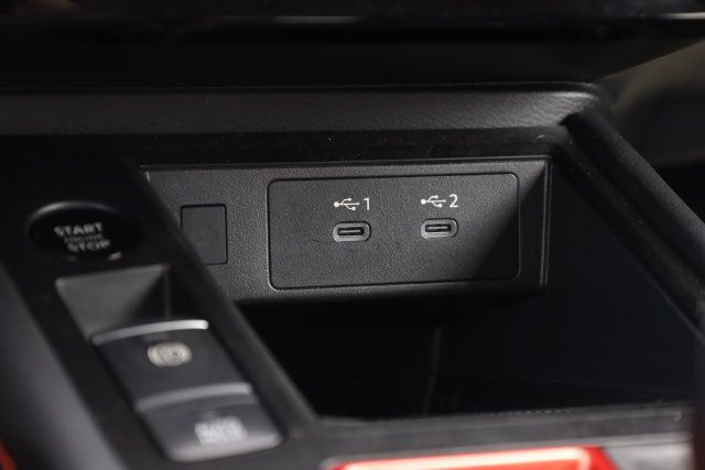 Used 2025 Nissan Kicks SR FWD image 24