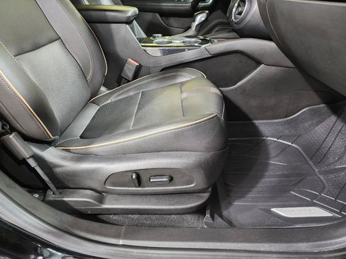 Used 2019 Chevrolet Blazer Premier w/ Sun and Wheels Package AWD/4WD image 31