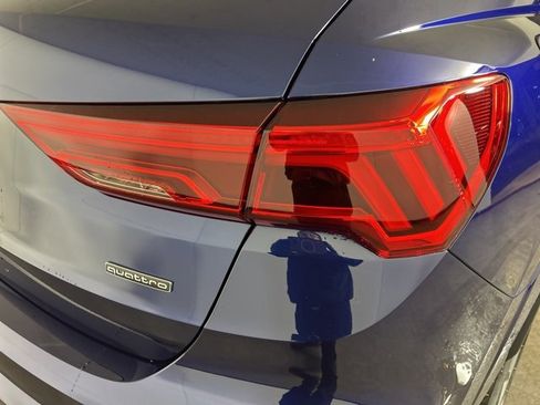 Used 2025 Audi Q3 2.0T Premium w/ Convenience Package image 16