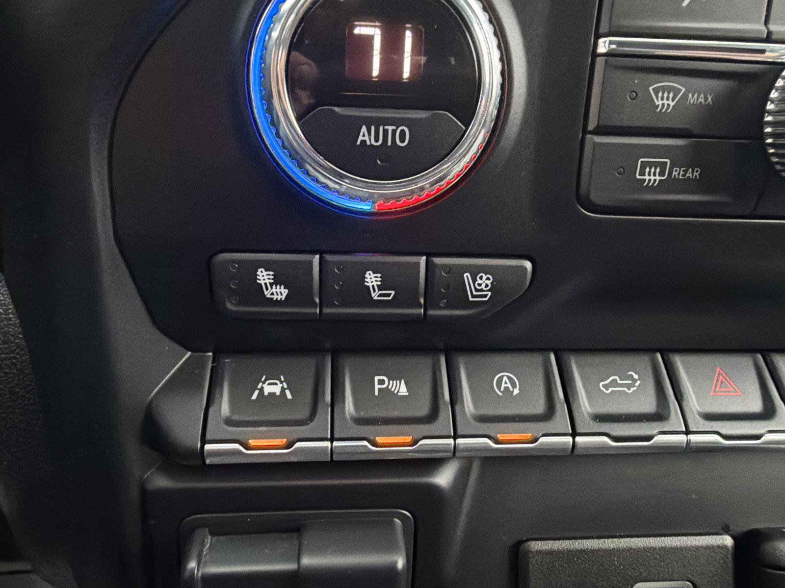 Used 2020 GMC Sierra 1500 AT4 w/ AT4 Premium Package AWD/4WD image 22