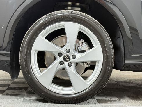 Used 2025 Audi Q5 Premium Plus w/ Premium Plus image 12