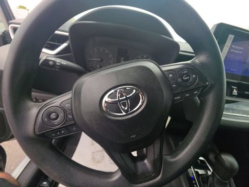 Used 2024 Toyota Corolla LE FWD image 17