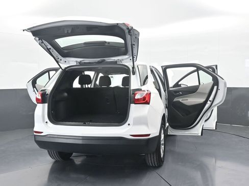 Used 2021 Chevrolet Equinox LS image 70