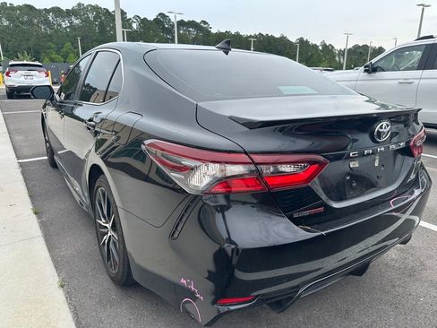 Used 2024 Toyota Camry SE w/ Convenience Package FWD image 3