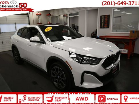 Used 2026 BMW X2 xDrive28i AWD/4WD image 1