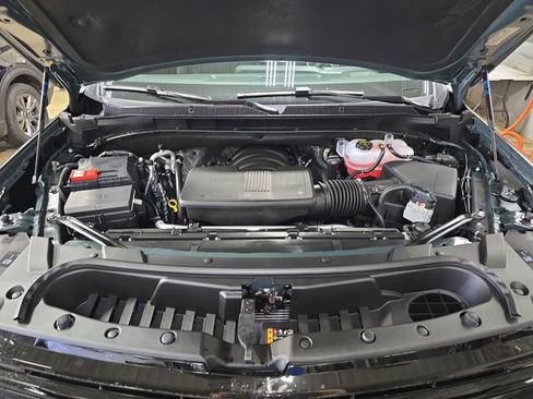 New 2026 Chevrolet Suburban RST AWD/4WD image 33