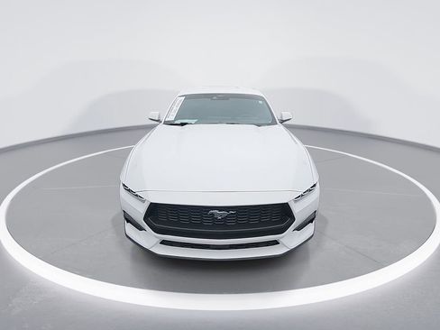 Used 2024 Ford Mustang Coupe RWD image 3