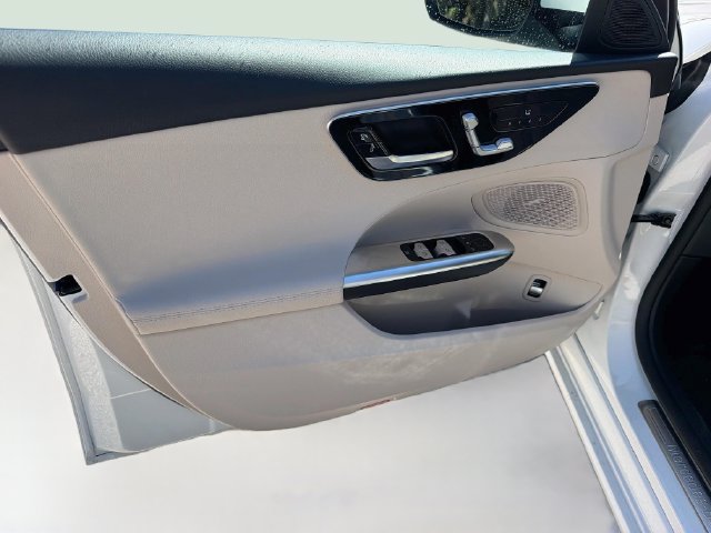 Used 2025 Mercedes-Benz C 300 Sedan image 20