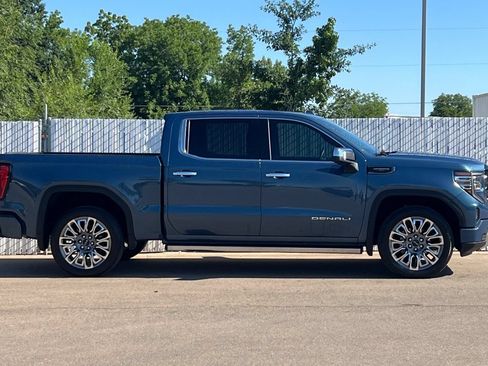 Used 2025 GMC Sierra 1500 Denali Ultimate AWD/4WD image 3