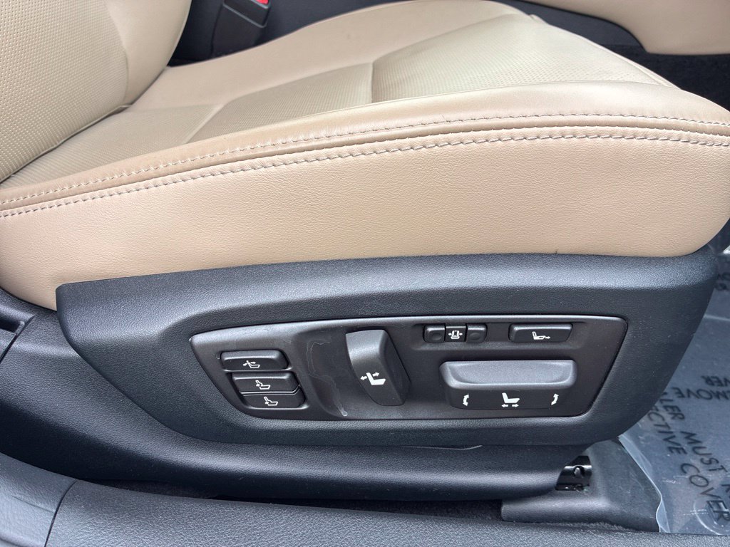 Used 2016 Lexus GS 350 w/ Luxury Package RWD image 15