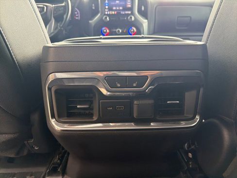 Used 2020 GMC Sierra 1500 SLT image 32