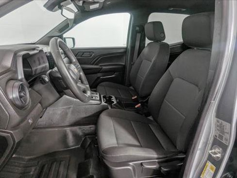 Used 2023 Chevrolet Colorado W/T image 14