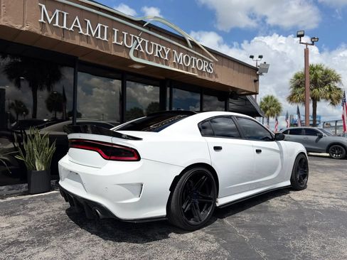 Used 2018 Dodge Charger R/T Scat Pack RWD image 12