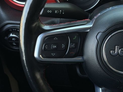 Used 2020 Jeep Gladiator Rubicon AWD/4WD image 16