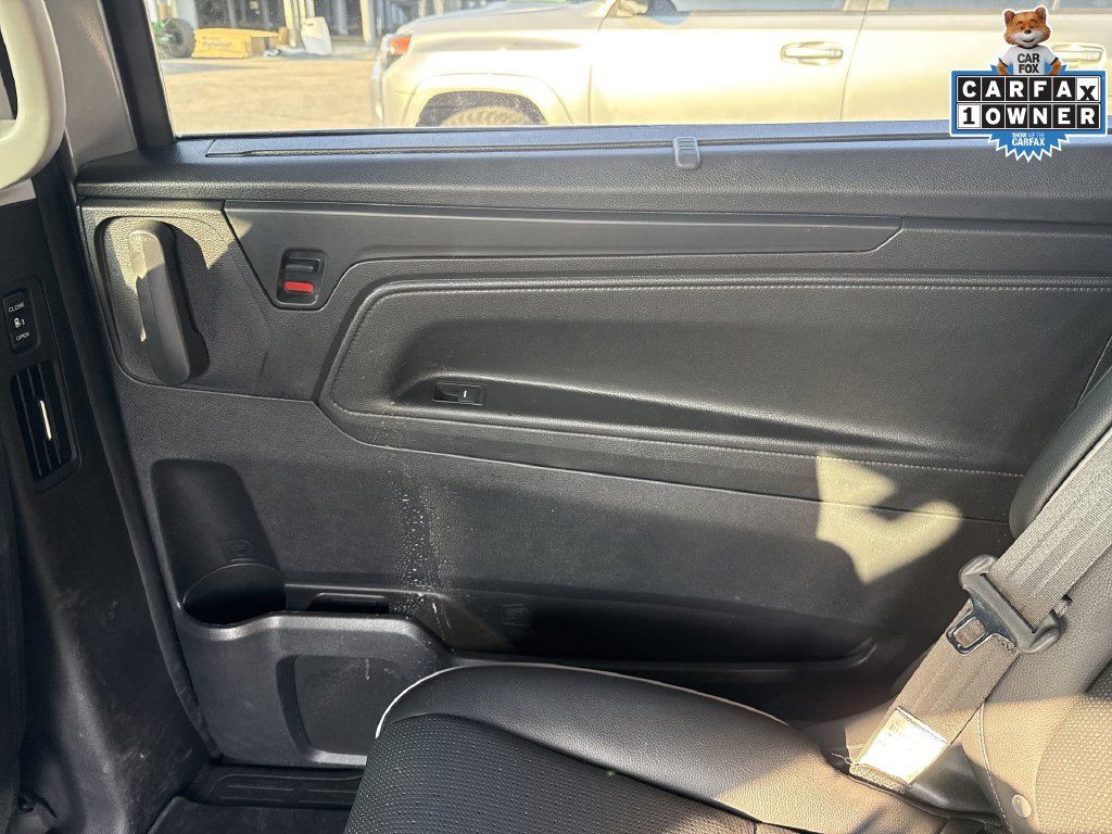 Used 2025 Honda Odyssey Elite image 25