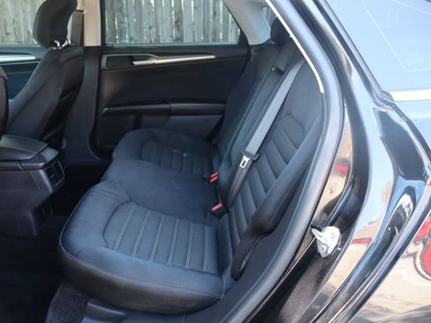 Used 2014 Ford Fusion SE FWD image 20