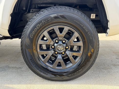 Used 2023 Toyota Tacoma SR5 image 7