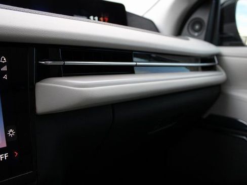 New 2026 Lincoln Navigator Reserve AWD/4WD image 38