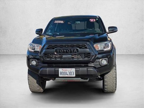 Used 2021 Toyota Tacoma TRD Off-Road w/ Technology Package image 3