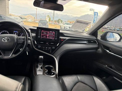 Used 2021 Toyota Camry SE FWD image 9