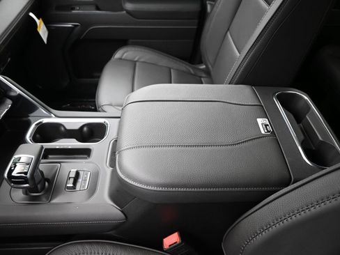 New 2026 GMC Sierra 1500 Denali AWD/4WD image 17