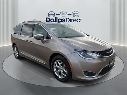 Used 2018 Chrysler Pacifica Limited w/ Advanced Safetytec Group