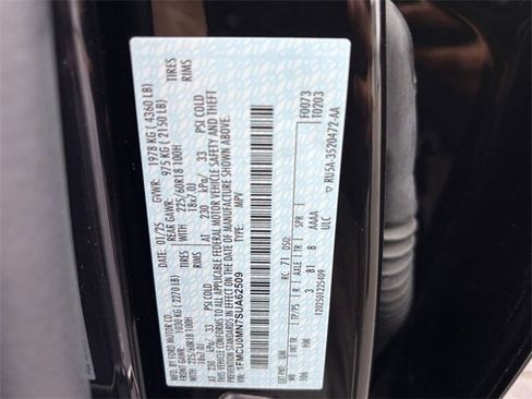 Used 2025 Ford Escape ST-Line image 31