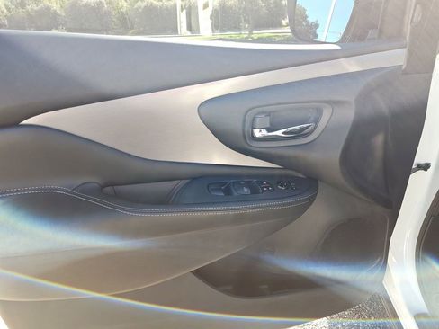 Used 2024 Nissan Murano SV w/ SV Midnight Edition Package image 13