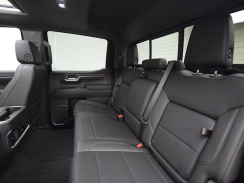Used 2022 GMC Sierra 1500 SLT AWD/4WD image 25