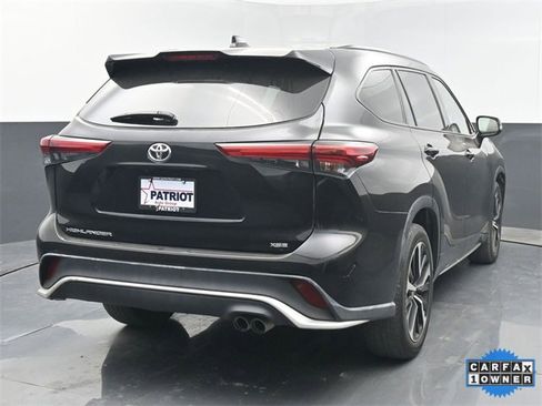 Used 2021 Toyota Highlander XSE image 5