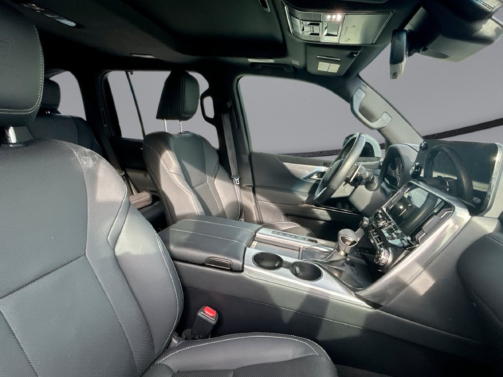 Used 2024 Lexus LX 600 F Sport AWD/4WD image 32