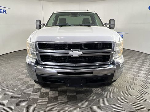 Used 2007 Chevrolet Silverado 2500 LT w/ EZ-Lift Tailgate Package AWD/4WD image 2