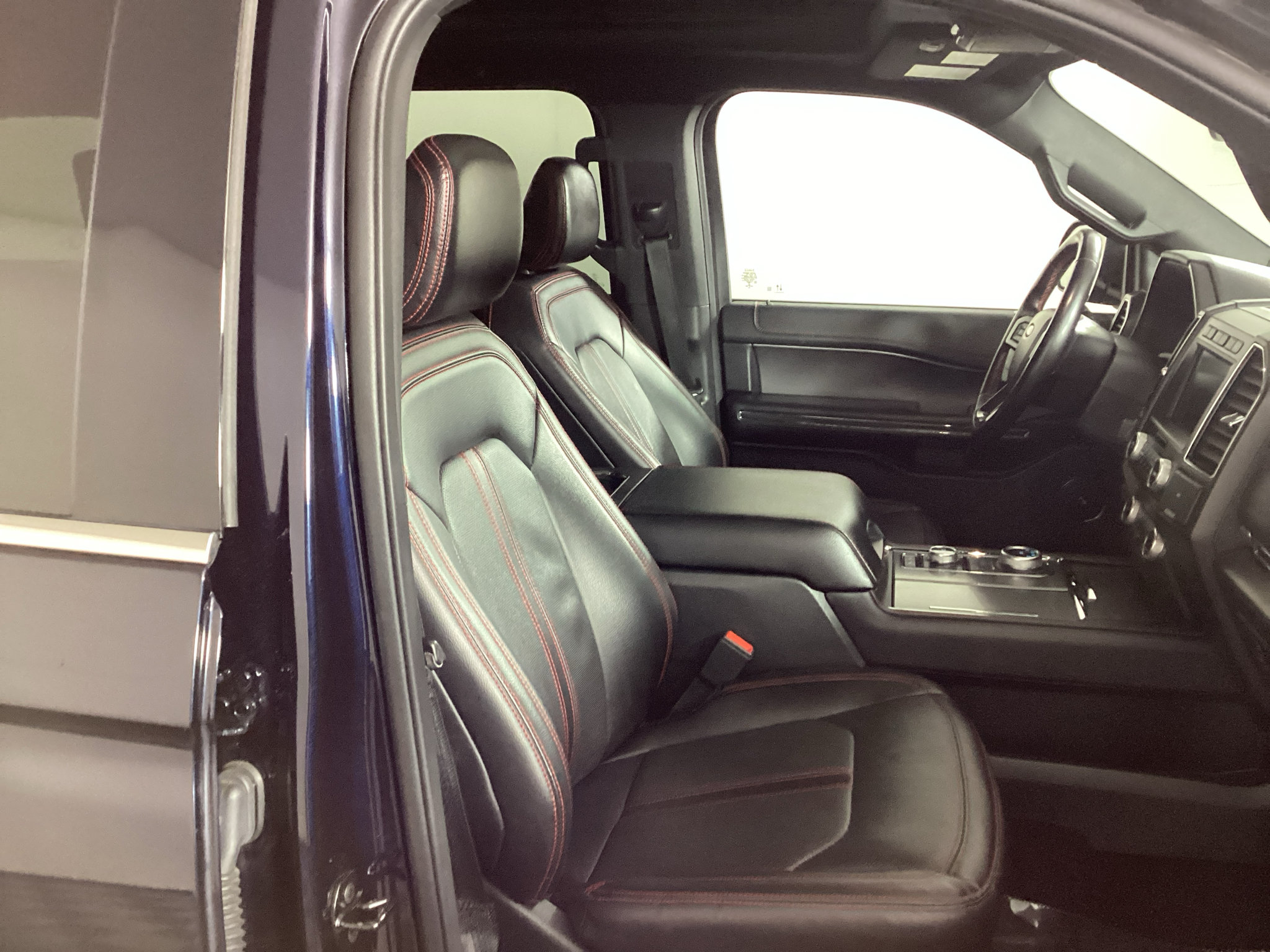 Used 2021 Ford Expedition Max Limited AWD/4WD image 8