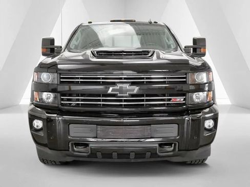 Used 2019 Chevrolet Silverado 2500 LTZ w/ Duramax Plus Package AWD/4WD image 2