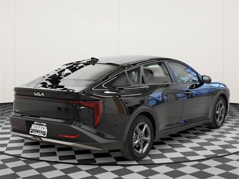 Used 2025 Kia K4 image 4