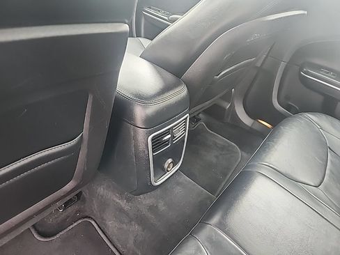 Used 2013 Chrysler 300 AWD w/ Driver Convenience Group image 25